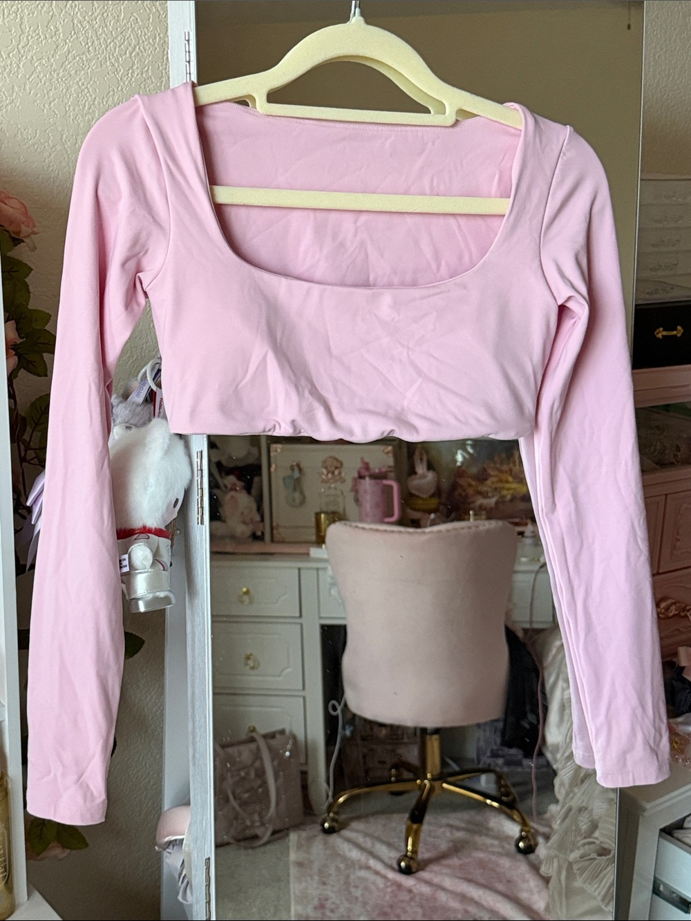 Light Pink Activewear Scoop Neck Long Sleeve Crop Top